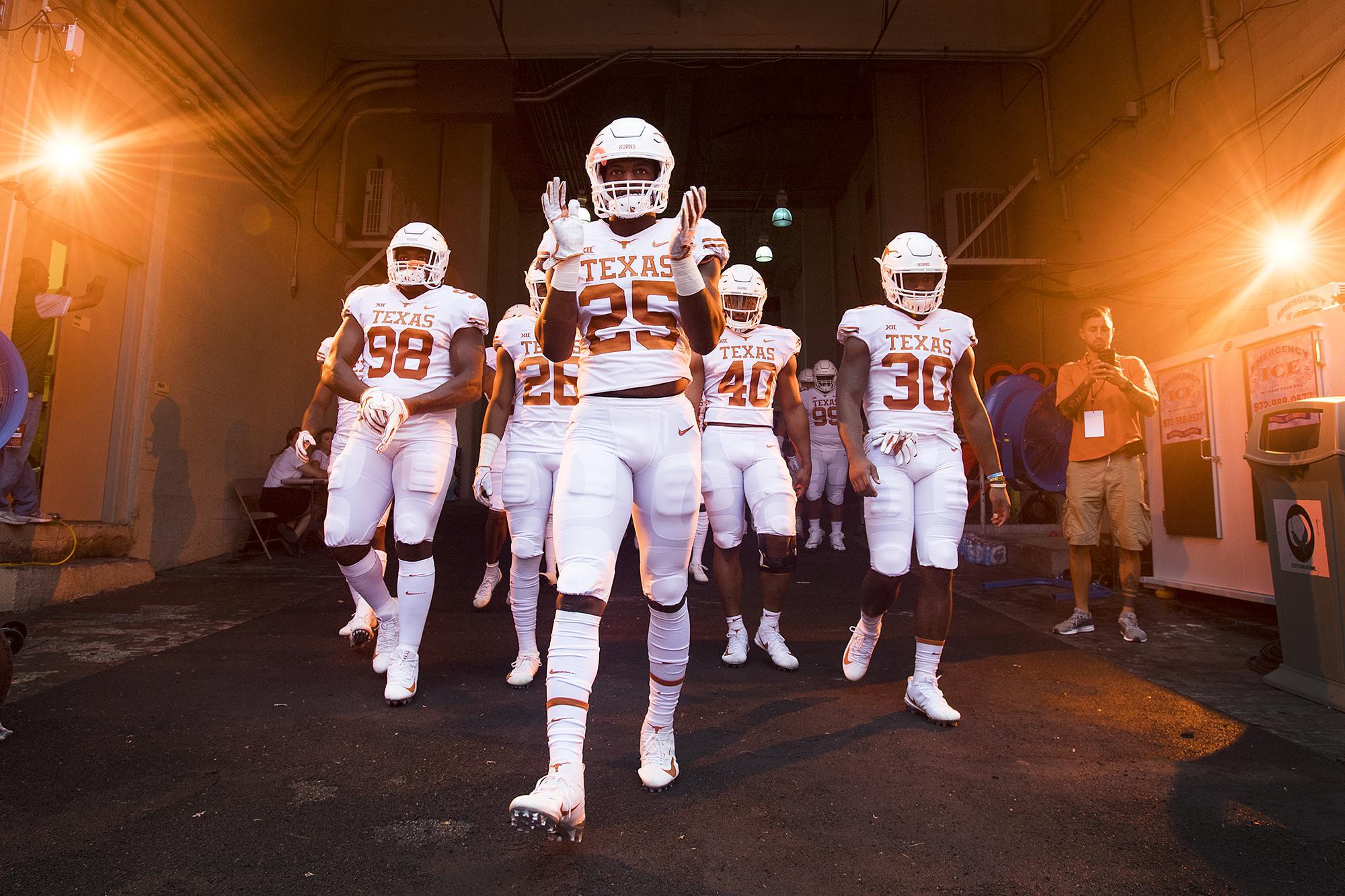 15 Texas Longhorns Football Wallpapers: Ultimate Visual Collection