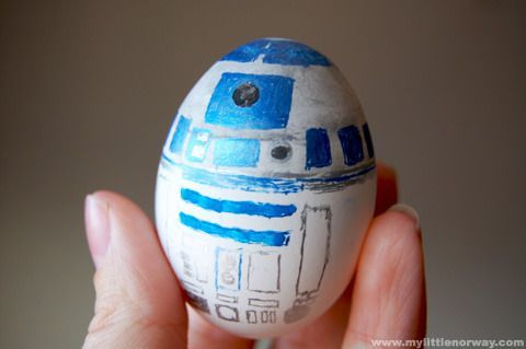 17 Of The Most Incredibly Clever Pop Culture Easter Eggs From Star