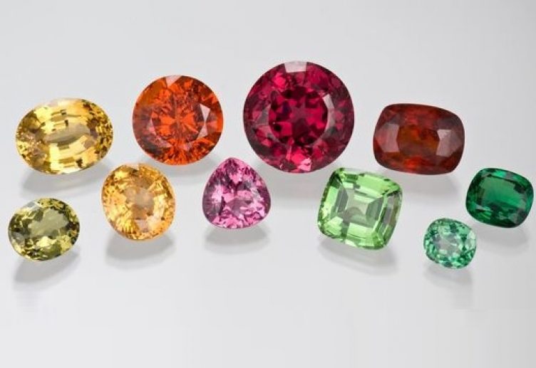 A Complete And Definitive Guide To Birthstones And Jewelry Style At A