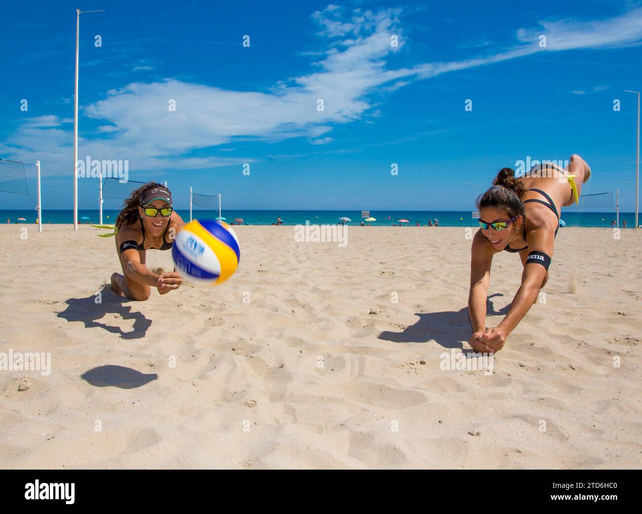 Alicante 09 15 2015 Paula Soria And Ngela Lobato Spanish Beach