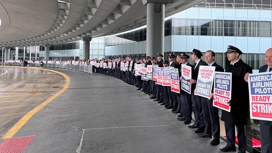 American Airlines Pilots Vote To Authorize Strike Amid Contract