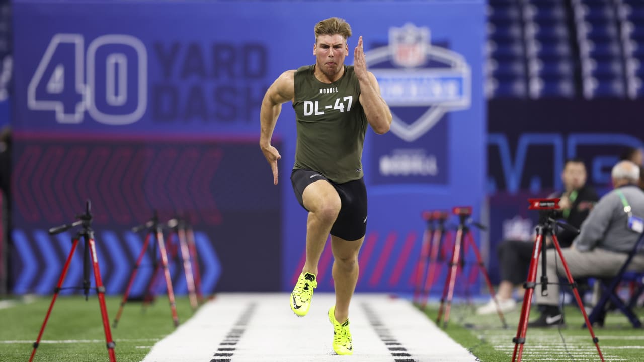 Edge Lukas Van Ness Runs Official 4 58 Second 40 Yard Dash At 2023 Combine