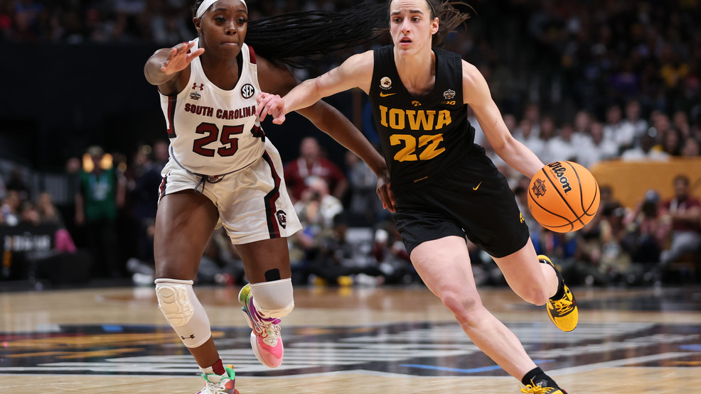 Fans Invited To Welcome Hawkeye Women S Basketball Team Back To Iowa