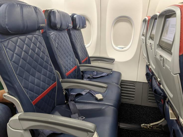 Flight Review Delta Air Lines 737 900 Comfort Plus Msp Fai Let S Go