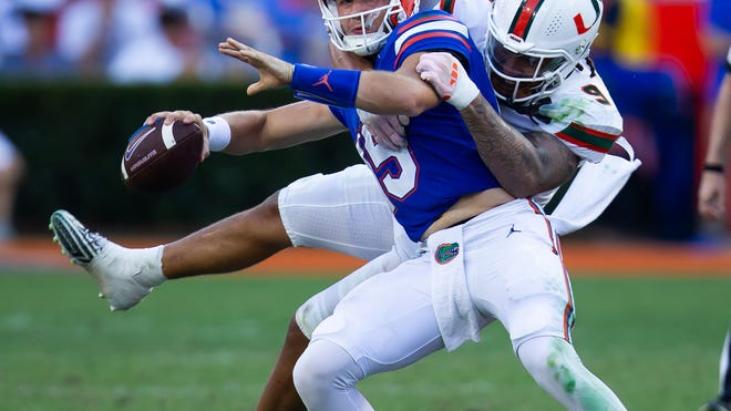 Florida Football Qb Graham Mertz Knocked Out Of Game With Concussion In