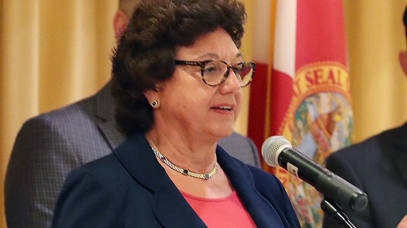 Florida Senate President S Husband Dies In Hiking Accident