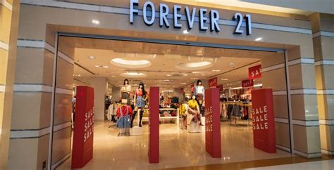 Forever 21 Closing All Of Its Canadian Stores Tomorrow Business Tech