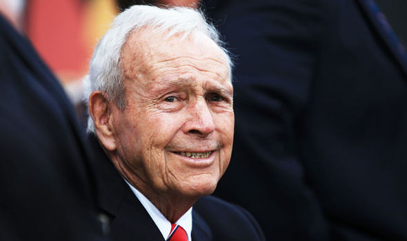 Golf S First Superstar Arnold Palmer Dies Aged 87 The King Who Led