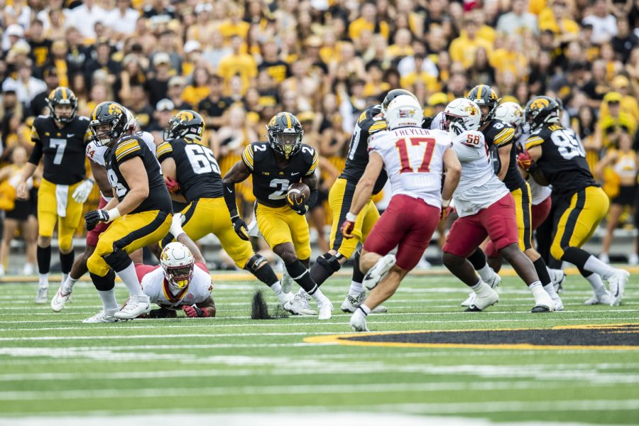 Halftime Reactions Iowa Leads Iowa State 7 3 At Halftime Of 2022 Cy