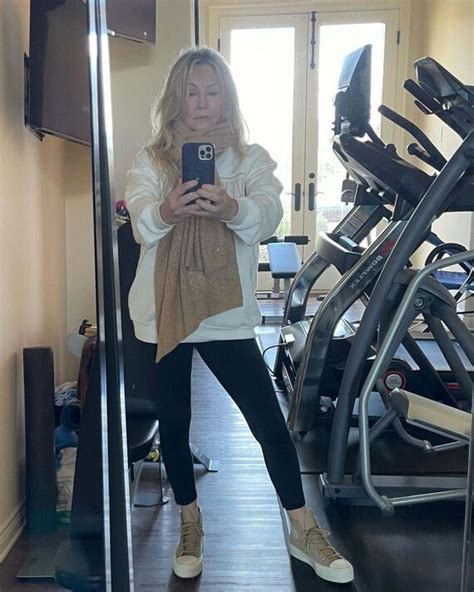 Heather Locklear 61 Wows In Gym Selfie And Remarks She Could Look 70