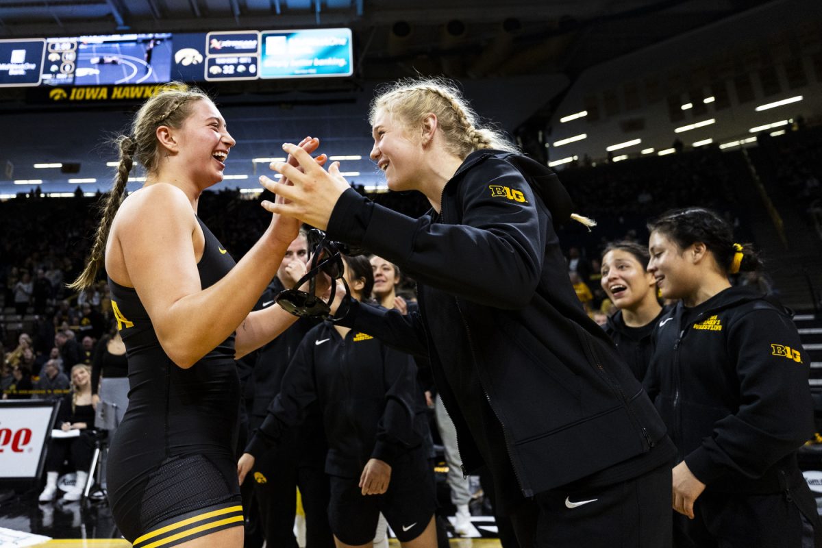 Iowa Women S Basketball Hawkeyes Look To Keep Momentum Flowing Against