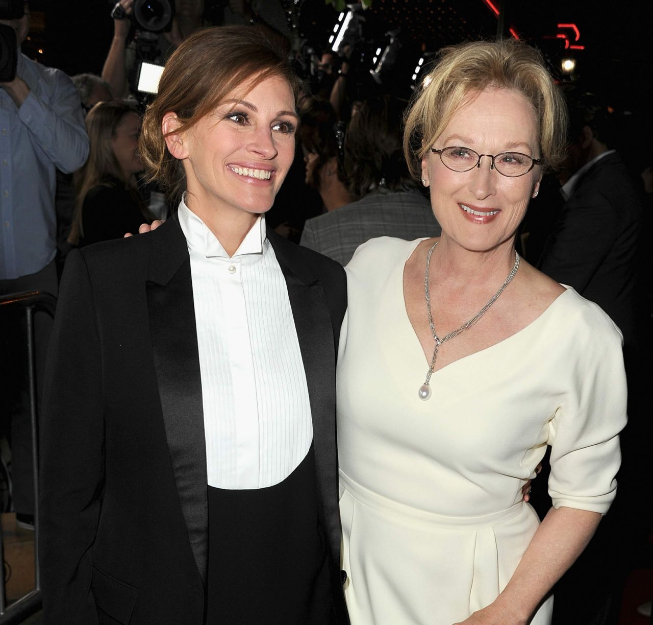 Julia Roberts And Meryl Streep Red Carpet Photost From August Osage