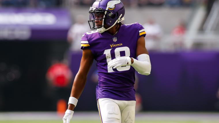 Justin Jefferson Injury Update Vikings Star Helped Off The Field After