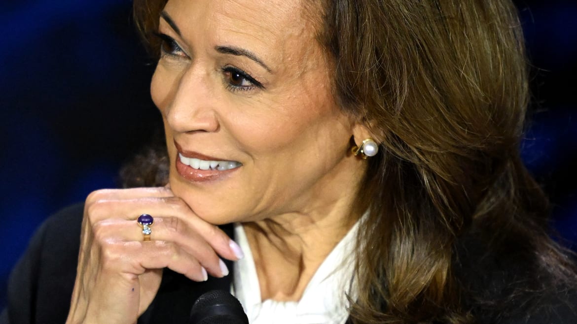 Kamala Harris Controversial Debate Earrings What To Know About The