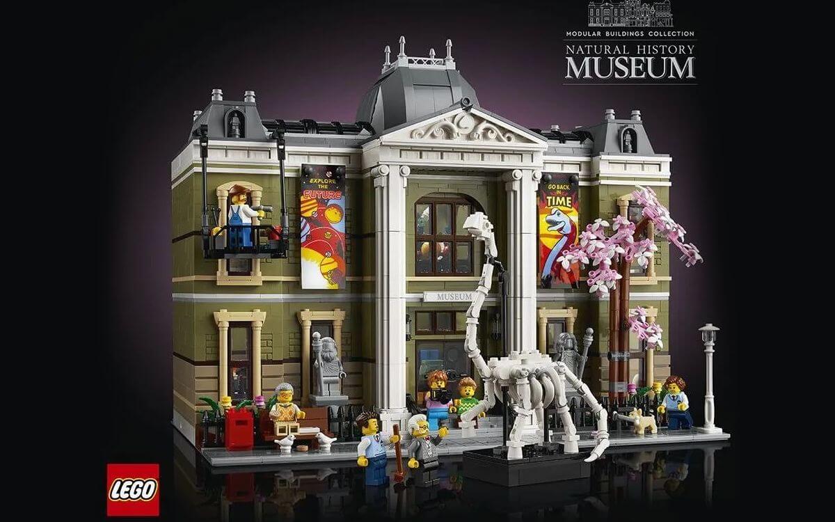 Lego Icons 10326 Natural History Museum First Look