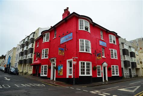 Lion And Lobster Brighton A Very Red Pub Indeed This Pub Flickr