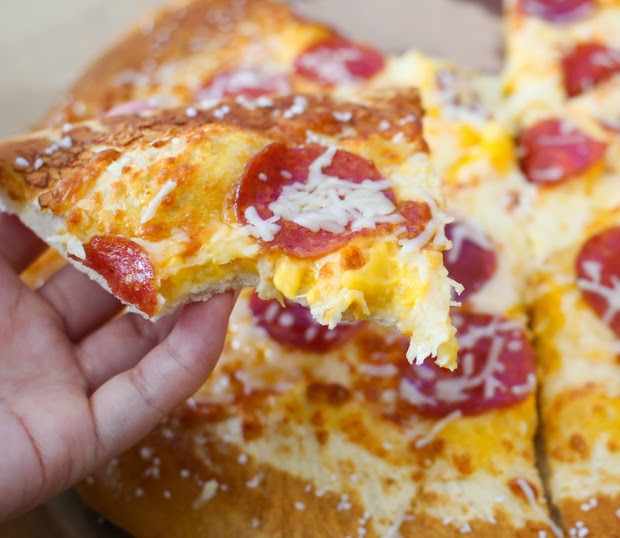 Little Caesars Soft Pretzel Crust Pizza Kirbie S Cravings