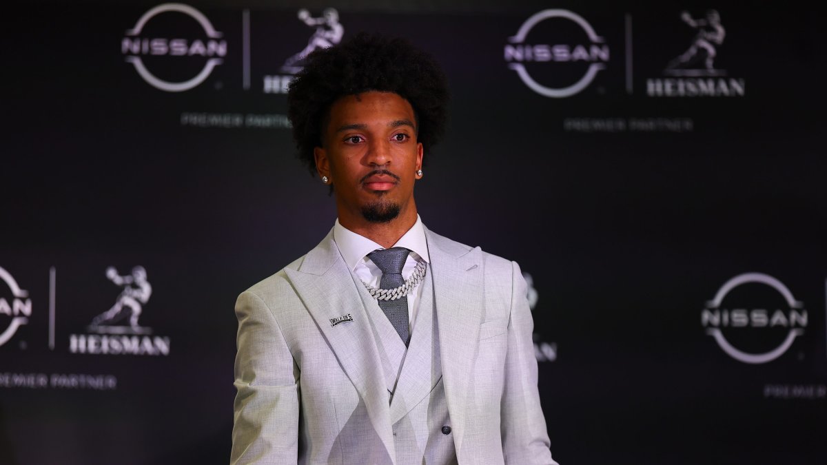 Lsu Qb Jayden Daniels Named 2023 Heisman Trophy Recipient Nbc New York