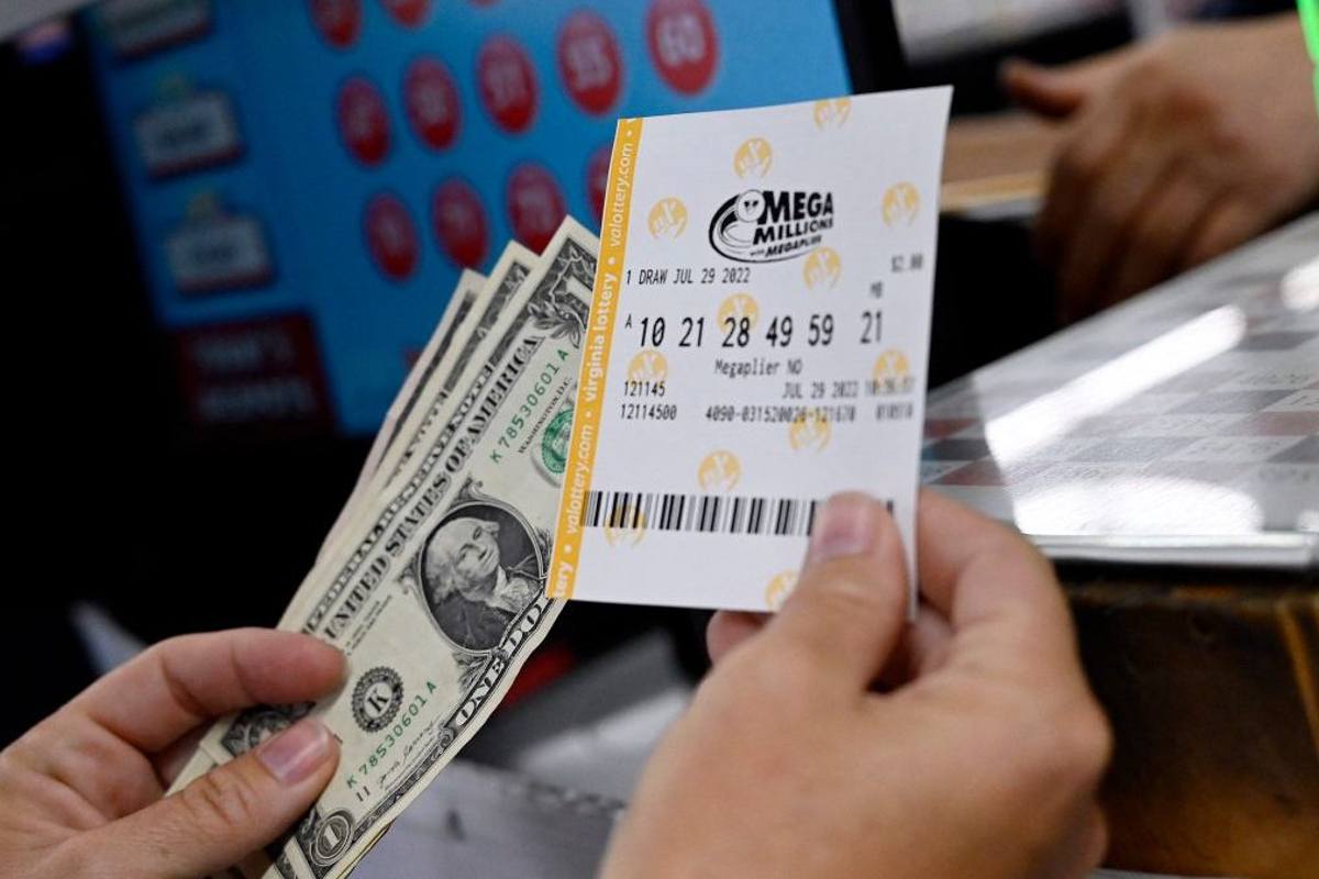 Mega Millions Avoids Winners New Year To Start With 785M Bang