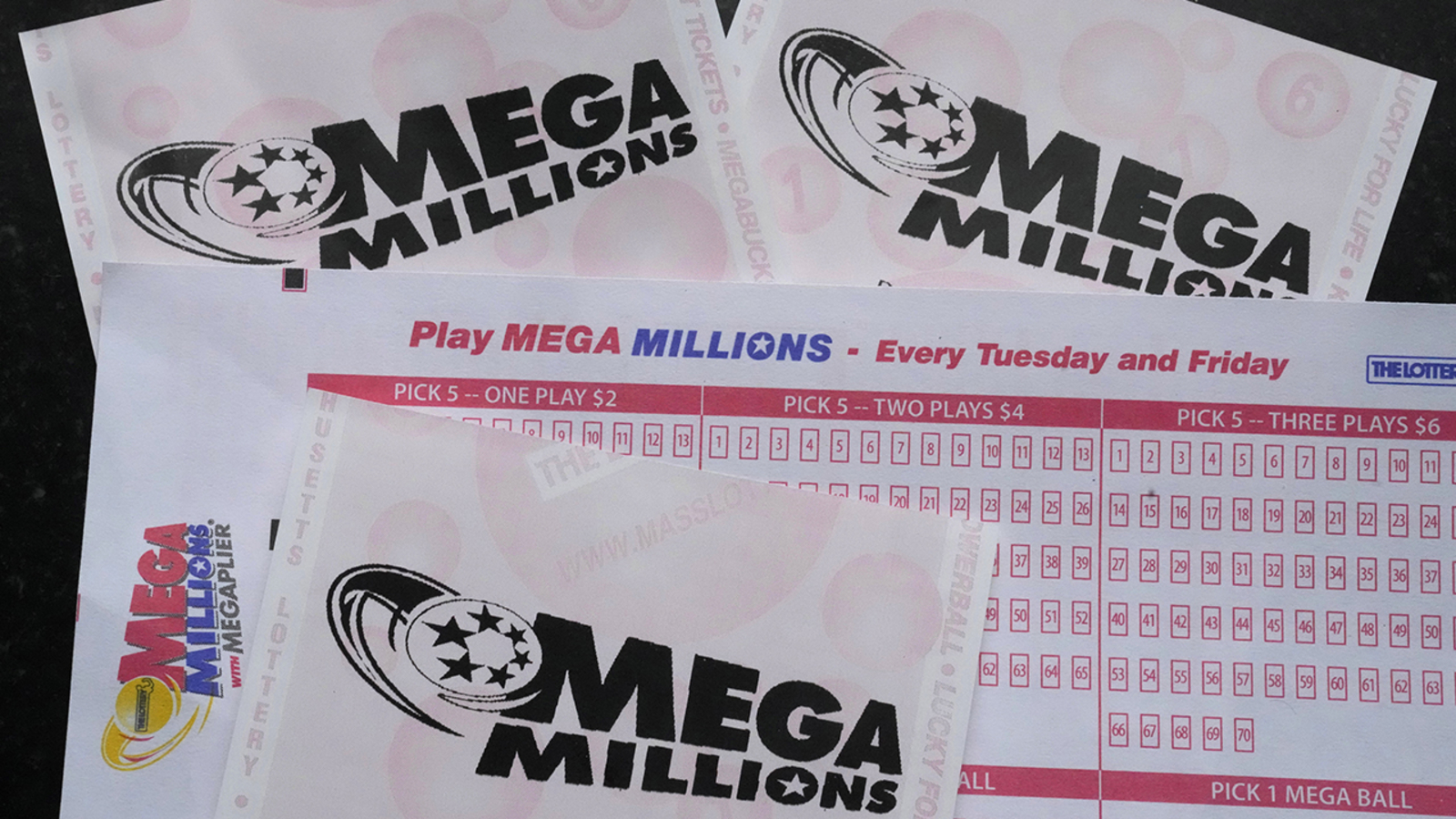 Mega Millions Ticket Worth 1 7 Million Sold In Sacramento California