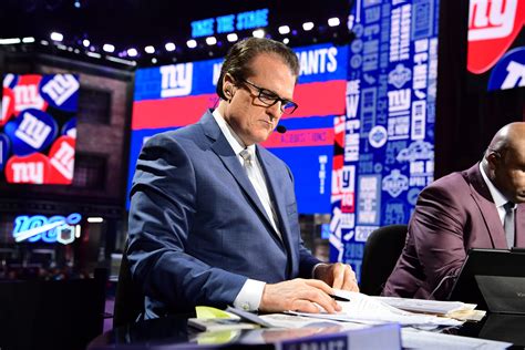 Mel Kiper Jr Mock Draft 2 0 Big Ten Lands 9 Picks In Espn Analyst S