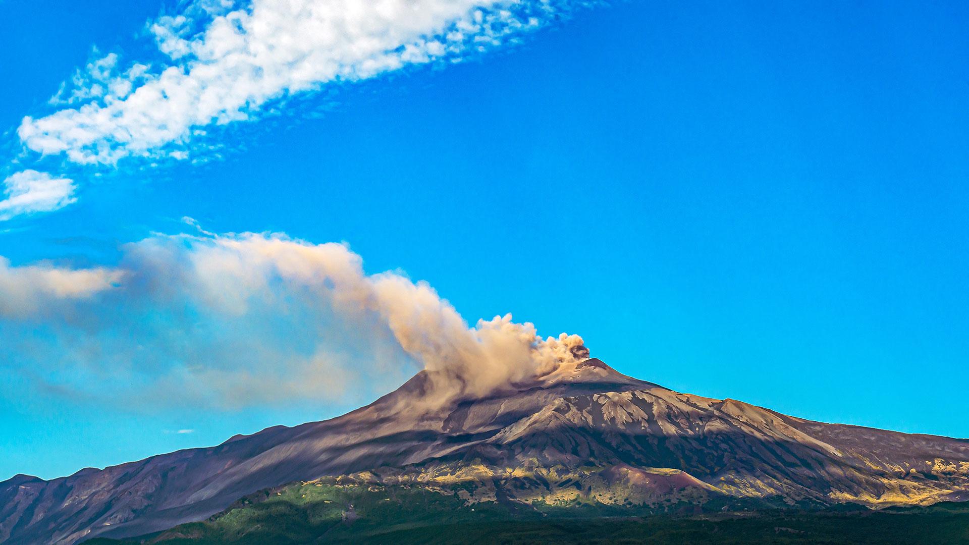 Mount Etna Shonaigmamoon