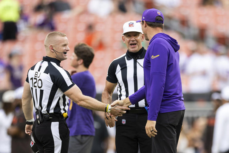 Nfl Referee Assignments Week 10 Refs Assigned For Each Nfl Game This Week