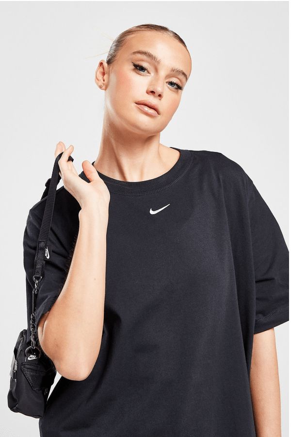 Nike Womens Essential Boyfriend T Shirt Black Life Style Sports Ie