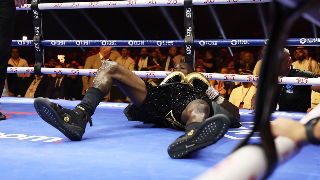 No Leg Day Fans Brutally Troll Deontay Wilder After Upsetting Loss