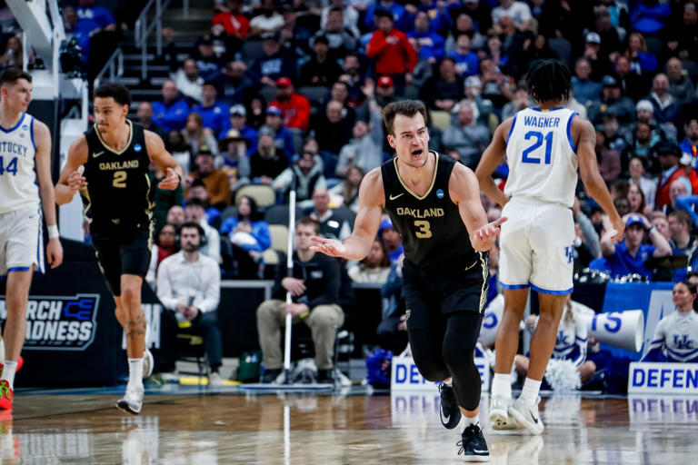 Oakland Shocks College Basketball World With Win Over Kentucky March