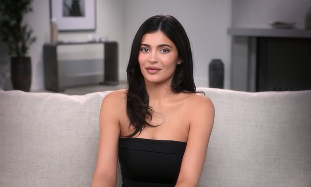 Plastic Surgeons Weigh In On Kylie Jenner S Dramatic Transformation Did