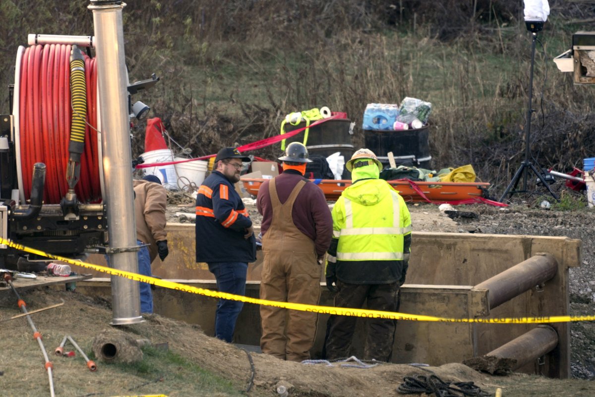 Rescuers Reassess Efforts In Sinkhole Search For Elizabeth Pollard