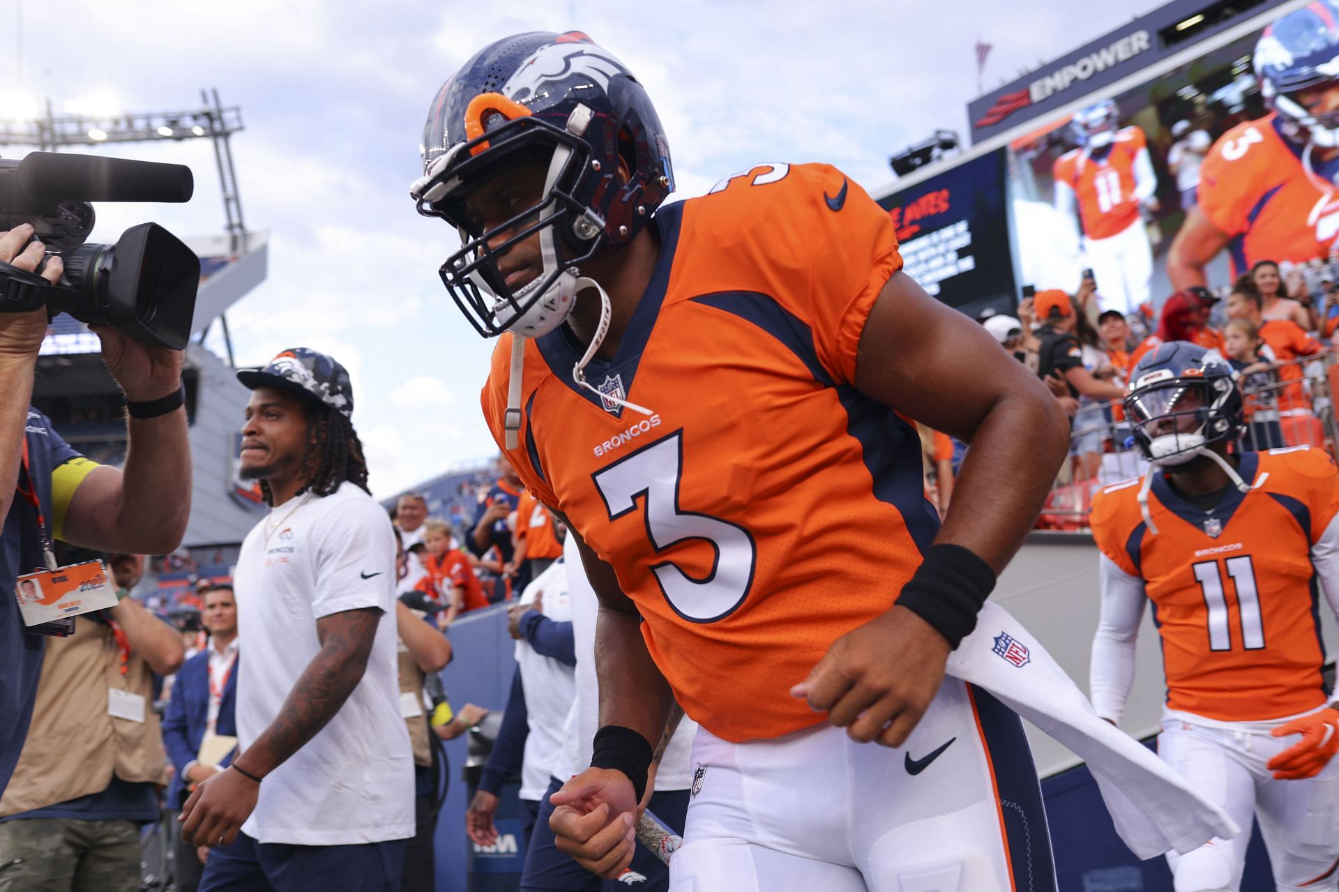 Seattle Seahawks Vs Denver Broncos Odds Line Picks And Prediction