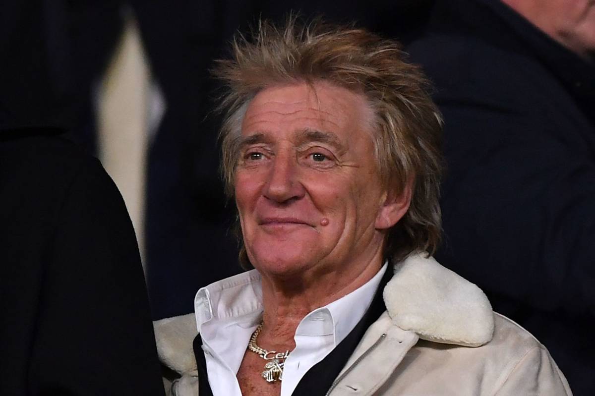 Sir Rod Stewart Still Celebrating Celtic S Win Over Rangers A Day After