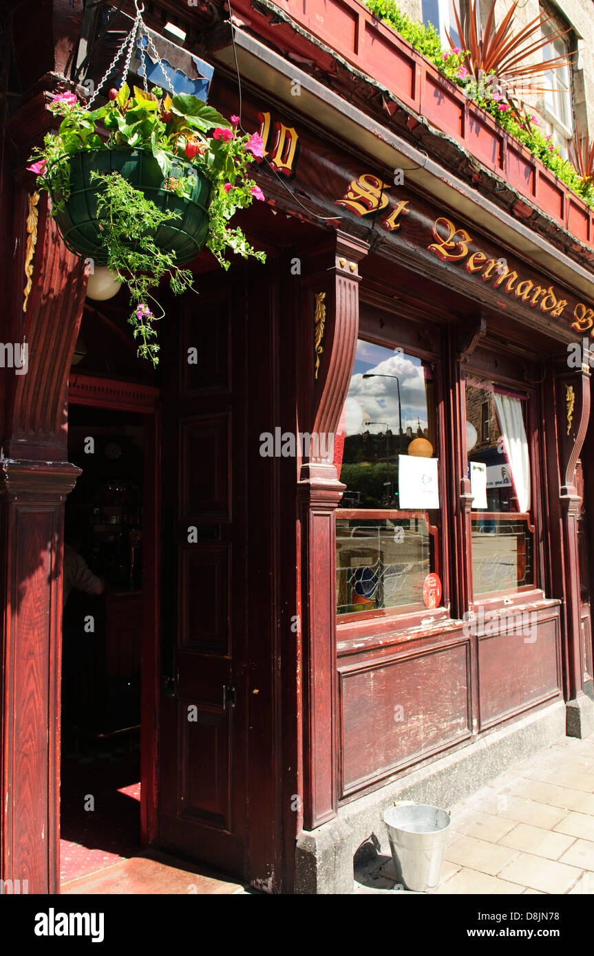 St Bernards Pub Hi Res Stock Photography And Images Alamy