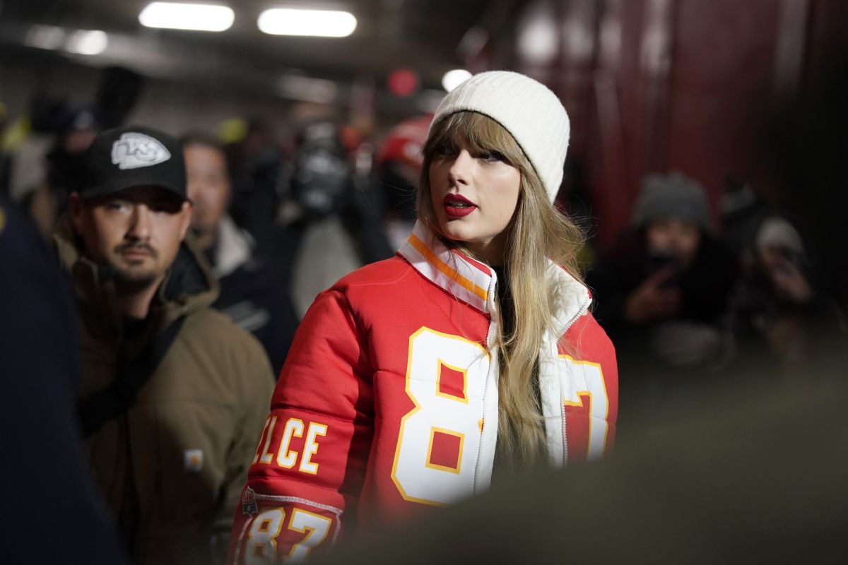 Taylor Swift At Miami Dolphins Vs Kansas City Chiefs Afc Wc Playoff