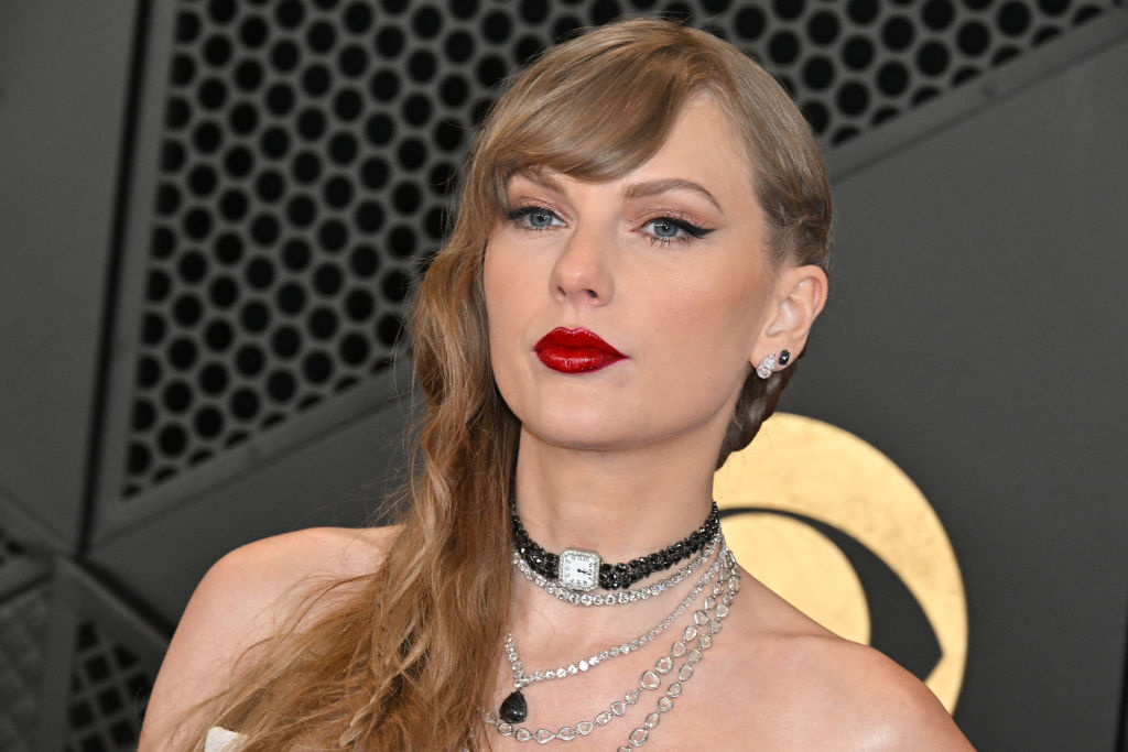 Taylor Swift Private Jet Tracker Reveals Singer Takes A 13 Minute