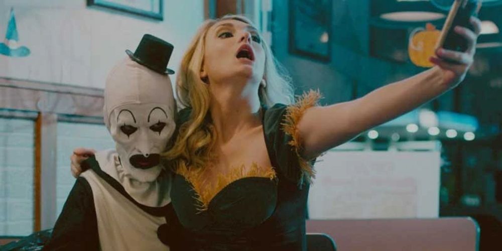 Terrifier 3 Set Photos Give A Bloody Look At Art The Clown S Holiday