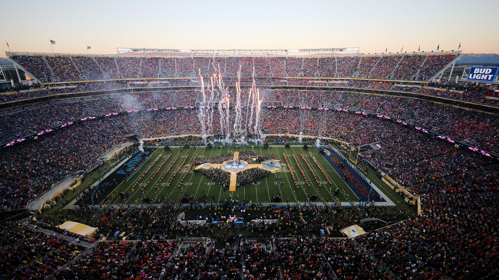 Thanksgiving 2025 Halftime Show Stella Noura