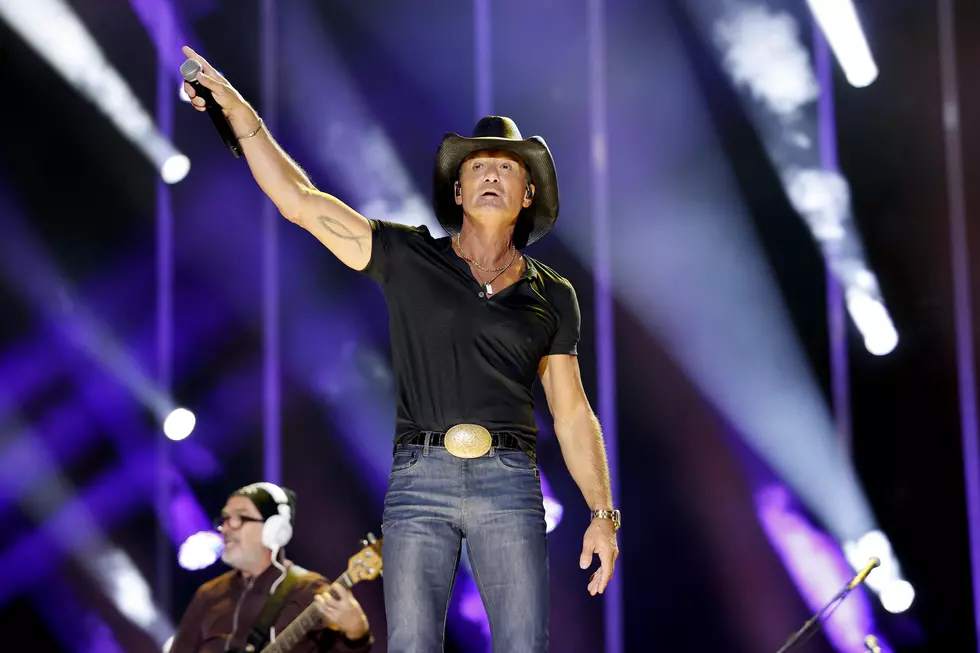 Tim Mcgraw Performs In Caitlin Clark Jersey Before Ncaa Tourney