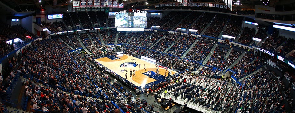 Uconn Men S Basketball Vs Depaul Xl Center