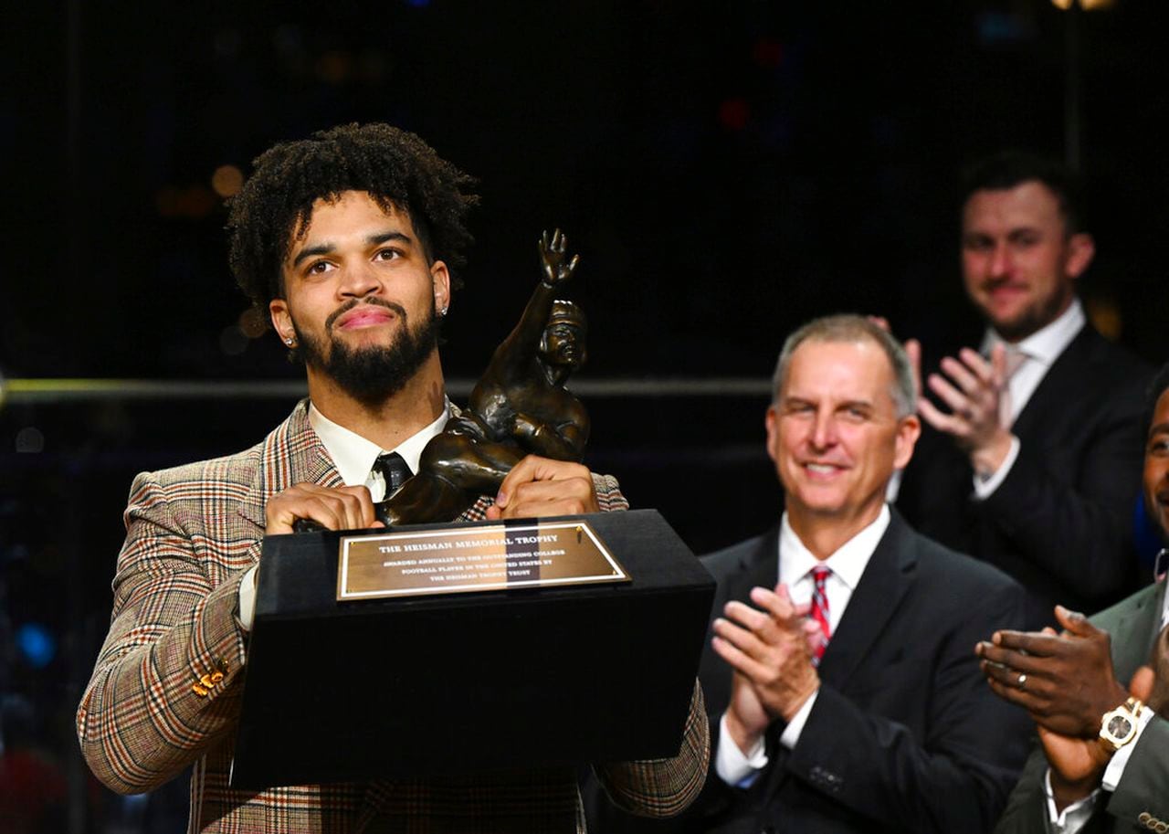 Usc S Caleb Williams Wins Heisman Trophy After Leading Trojans