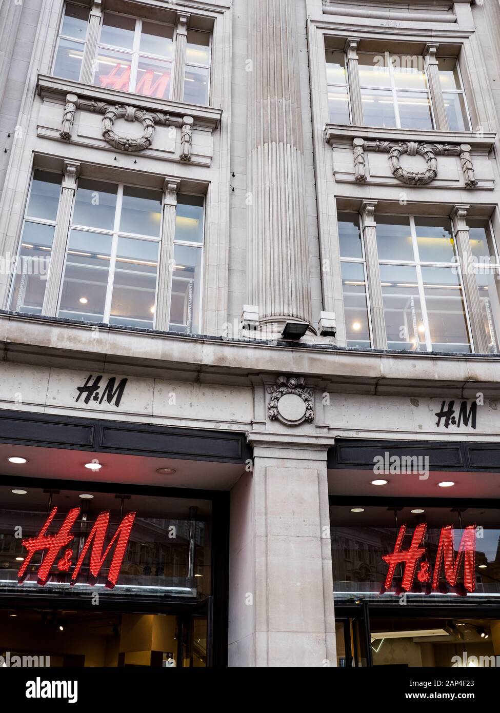 Video H M Oxford Circus Relaunch