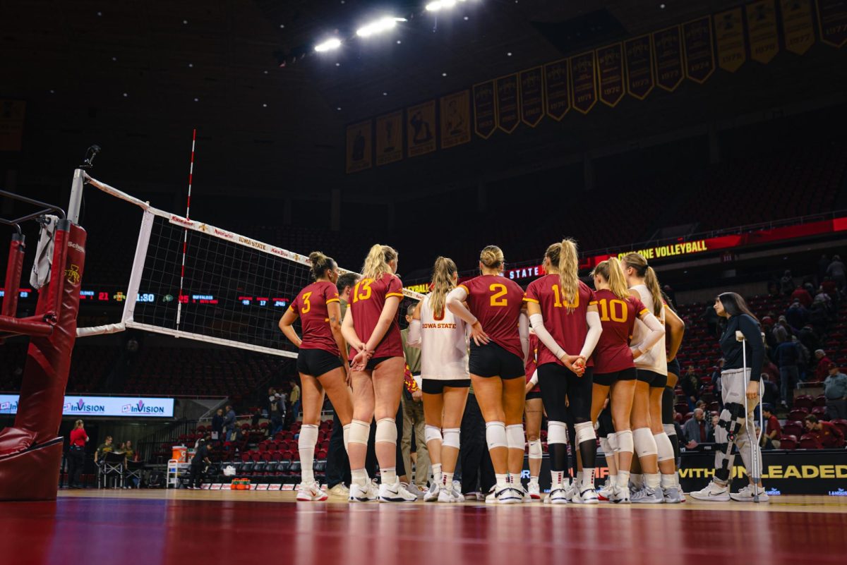 Volleyball Preview Iowa State Ready For Cy Hawk Rivalry Iowa State Daily