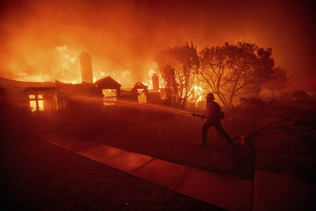 What S Happening In Los Angeles And Why Fires Are So Difficult To Put