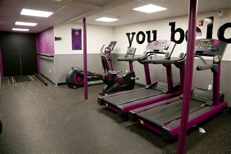 Which Gyms Open On Christmas Day Details On Planet Fitness Ymca More