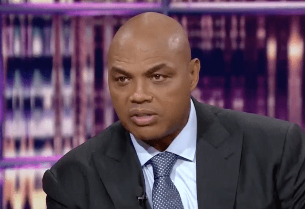 You Re A Jacka Charles Barkley Brutally Calls Out Loser Nfl Fans